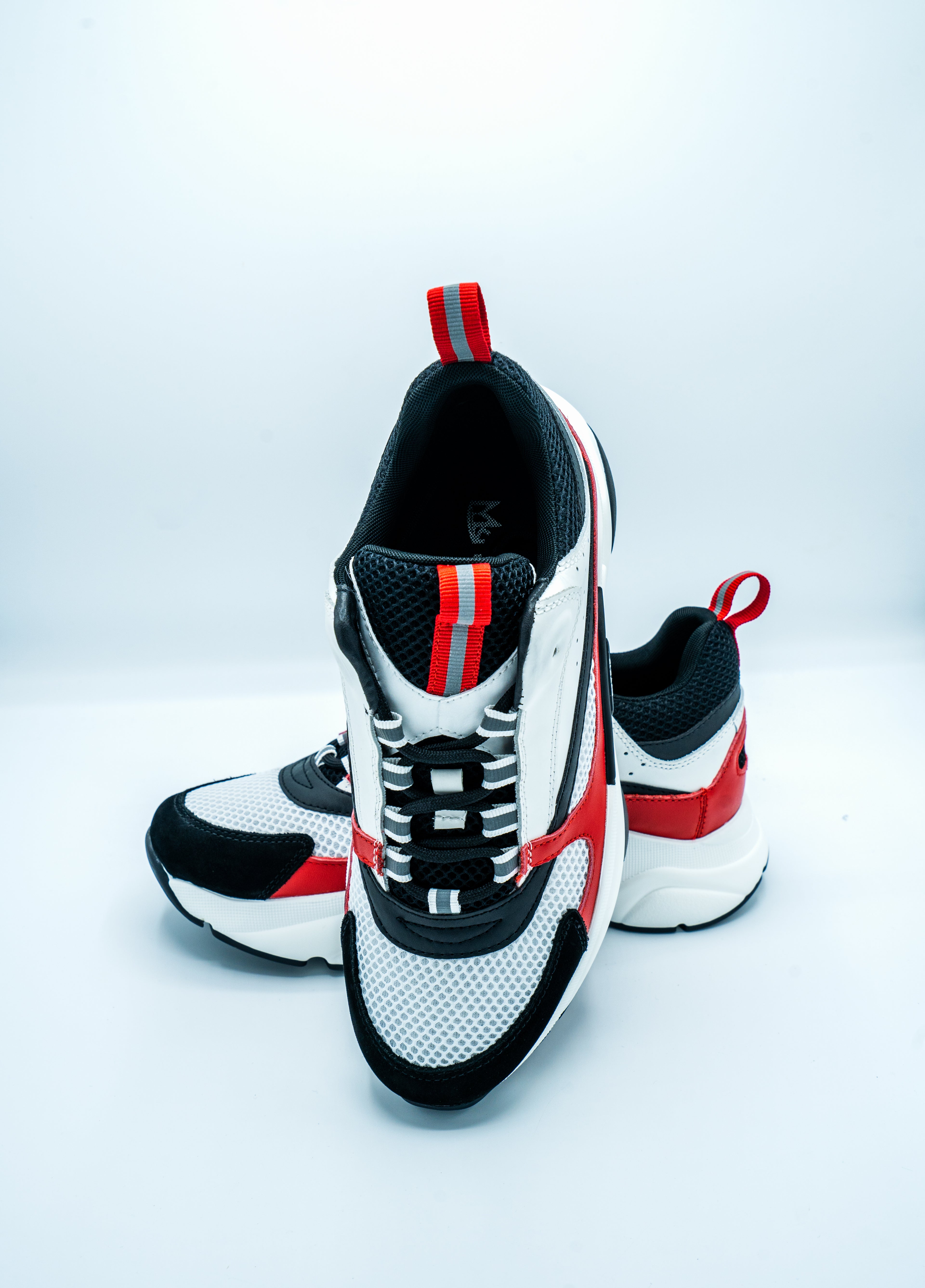ONE THOUSAND RUNNER SNEAKER RED