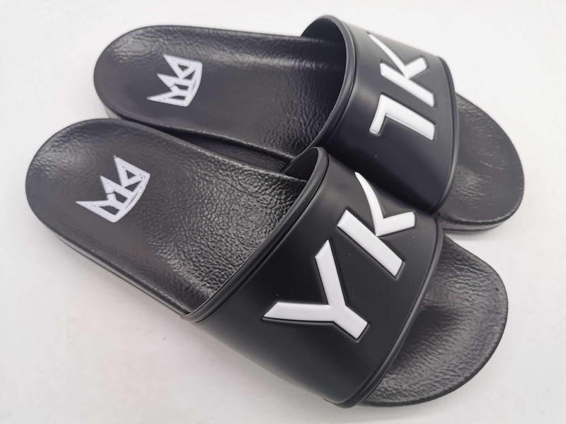 YK1K SLIDES BLACK